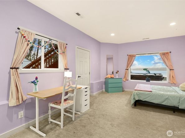 2049 NE Amhurst Court, Poulsbo WA 98370