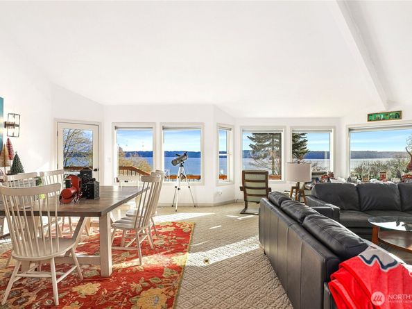 2049 NE Amhurst Court, Poulsbo WA 98370