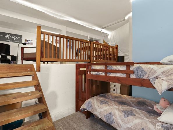 2049 NE Amhurst Court, Poulsbo WA 98370