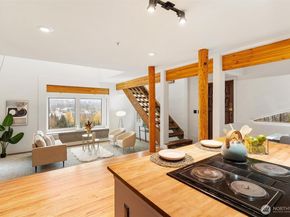 11804 90th Avenue NE, Kirkland WA 98034