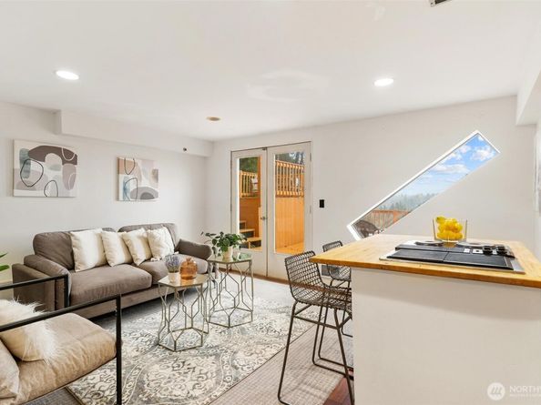 11804 90th Avenue NE, Kirkland WA 98034