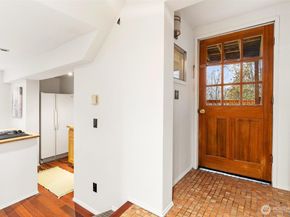 11804 90th Avenue NE, Kirkland WA 98034