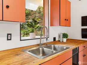 11804 90th Avenue NE, Kirkland WA 98034