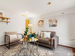 11804 90th Avenue NE, Kirkland WA 98034