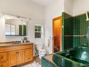 11804 90th Avenue NE, Kirkland WA 98034