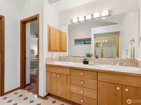 19714 41st Avenue NE, Lake Forest Park WA 98155