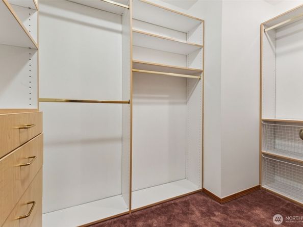 19714 41st Avenue NE, Lake Forest Park WA 98155