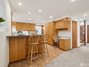 19714 41st Avenue NE, Lake Forest Park WA 98155