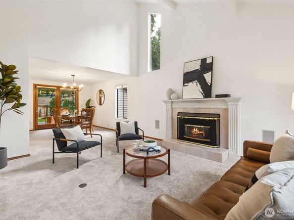 19714 41st Avenue NE, Lake Forest Park WA 98155