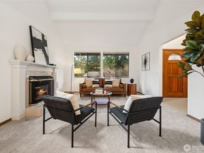 19714 41st Avenue NE, Lake Forest Park WA 98155