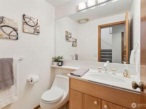 19714 41st Avenue NE, Lake Forest Park WA 98155