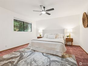 19714 41st Avenue NE, Lake Forest Park WA 98155