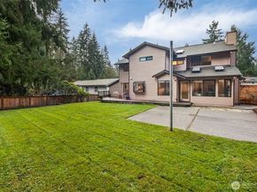 19714 41st Avenue NE, Lake Forest Park WA 98155