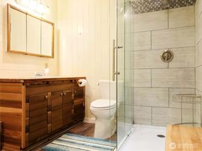 321 Bellevue Way SE 403, Bellevue WA 98004