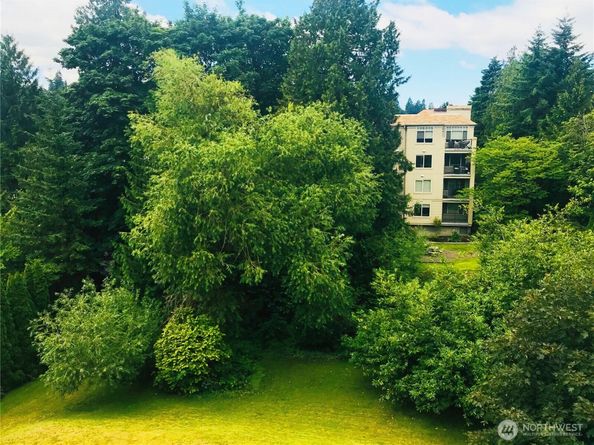 321 Bellevue Way SE 403, Bellevue WA 98004