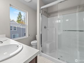 7027 Rainier Drive G, Everett WA 98203