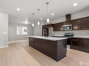 7027 Rainier Drive G, Everett WA 98203