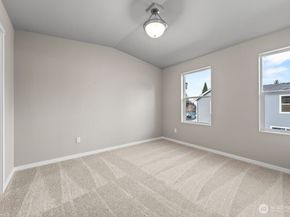 7027 Rainier Drive G, Everett WA 98203