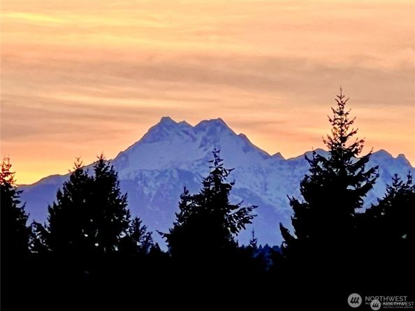 2073 NE Norseman Way, Poulsbo WA 98370