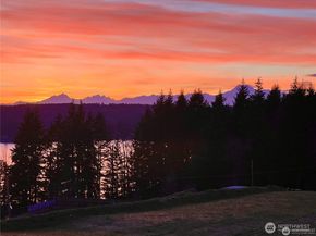 2073 NE Norseman Way, Poulsbo WA 98370