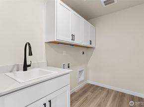 2073 NE Norseman Way, Poulsbo WA 98370