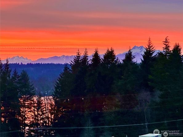 2073 NE Norseman Way, Poulsbo WA 98370