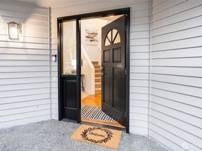 24221 SE 38th Place, Sammamish WA 98029