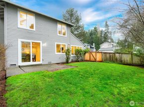24221 SE 38th Place, Sammamish WA 98029