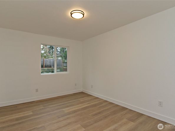 12525 NE 145th Place F93, Kirkland WA 98034