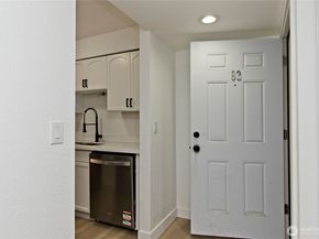 12525 NE 145th Place F93, Kirkland WA 98034