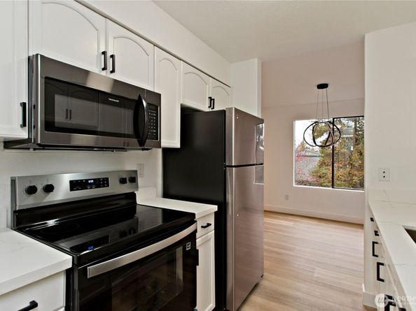 12525 NE 145th Place F93, Kirkland WA 98034