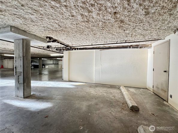 4222 Beach Drive SW 401, Seattle WA 98116