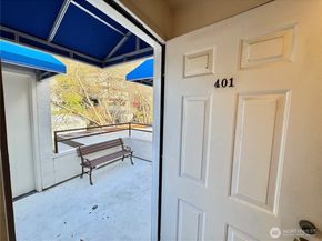 4222 Beach Drive SW 401, Seattle WA 98116