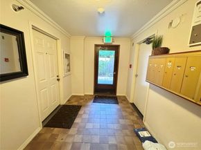 4222 Beach Drive SW 401, Seattle WA 98116