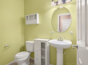 2104 151st Place SW, Lynnwood WA 98087