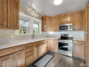 1547 SW Myrtle Street, Seattle WA 98106