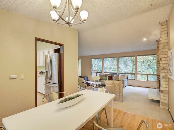 22710 2nd Avenue SE, Bothell WA 98021