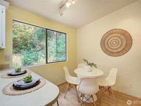 22710 2nd Avenue SE, Bothell WA 98021