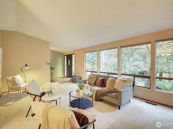 22710 2nd Avenue SE, Bothell WA 98021