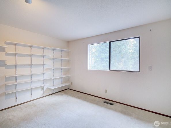 22710 2nd Avenue SE, Bothell WA 98021