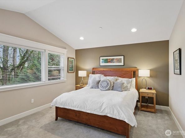 17412 32nd Avenue NE, Lake Forest Park WA 98155