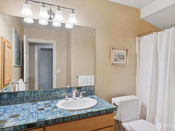 17412 32nd Avenue NE, Lake Forest Park WA 98155