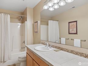 17412 32nd Avenue NE, Lake Forest Park WA 98155