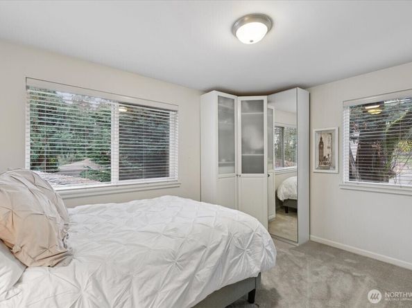 17412 32nd Avenue NE, Lake Forest Park WA 98155