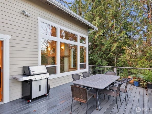 17412 32nd Avenue NE, Lake Forest Park WA 98155