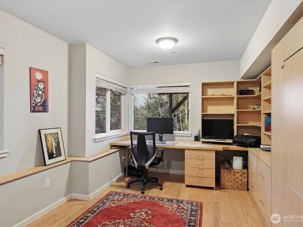 17412 32nd Avenue NE, Lake Forest Park WA 98155