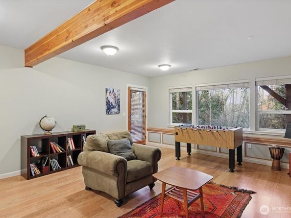 17412 32nd Avenue NE, Lake Forest Park WA 98155