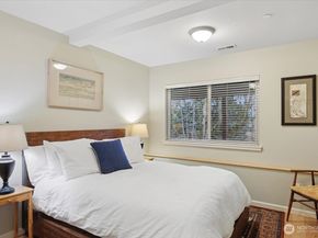 17412 32nd Avenue NE, Lake Forest Park WA 98155