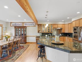 17412 32nd Avenue NE, Lake Forest Park WA 98155