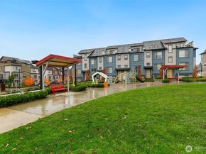 925 6th Avenue NE 10.1, Issaquah WA 98029